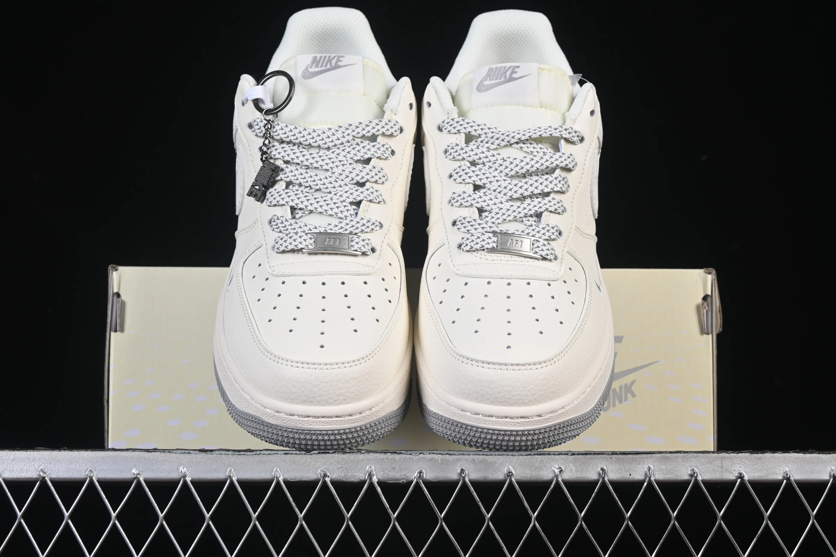 All Categories Nk Air Force 1 Air Force Series Nk Air Force 1 Low Air Force Low Nike Air Force 1'07 Low Beige Gray Stars Air Force One Low Casual Shoes XX3168-185